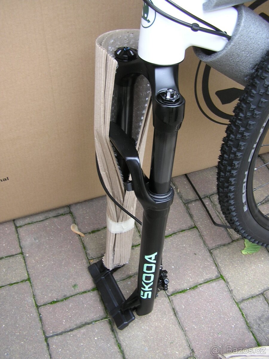 NOVÉ horské kolo Škoda/Shimano CUES/ MTB 29"vel. L-20 - 19