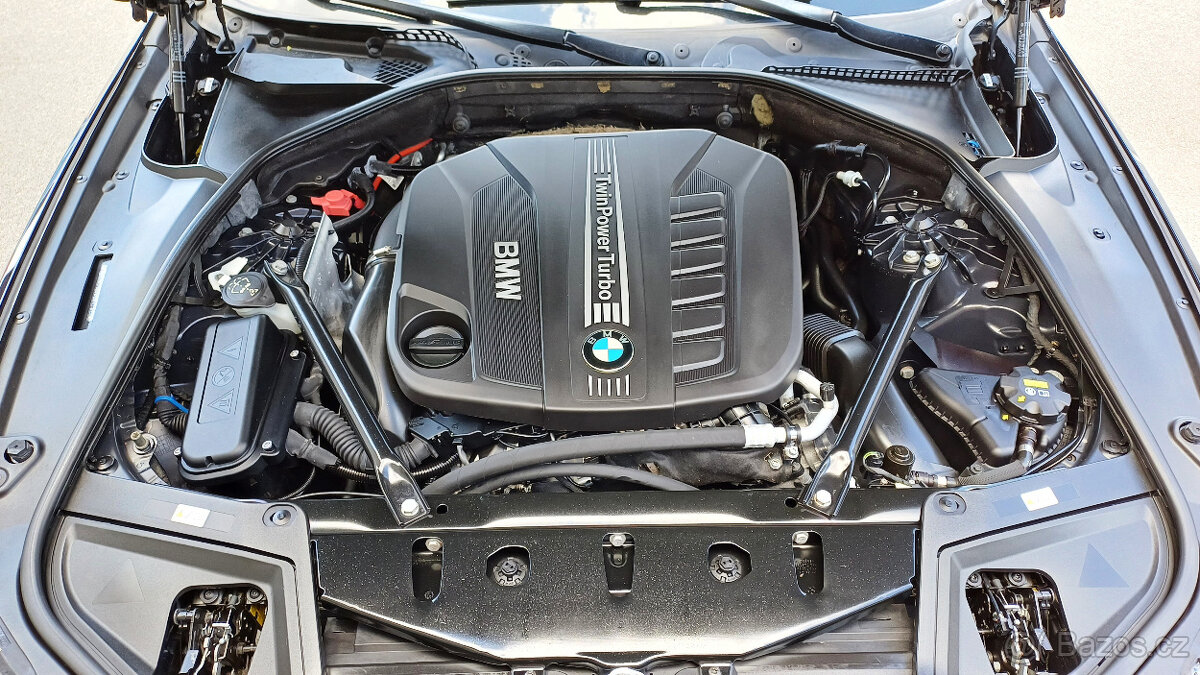 BMW 535d Mpaket-230kW-PANORAMA-TZ-prav.servis - 19