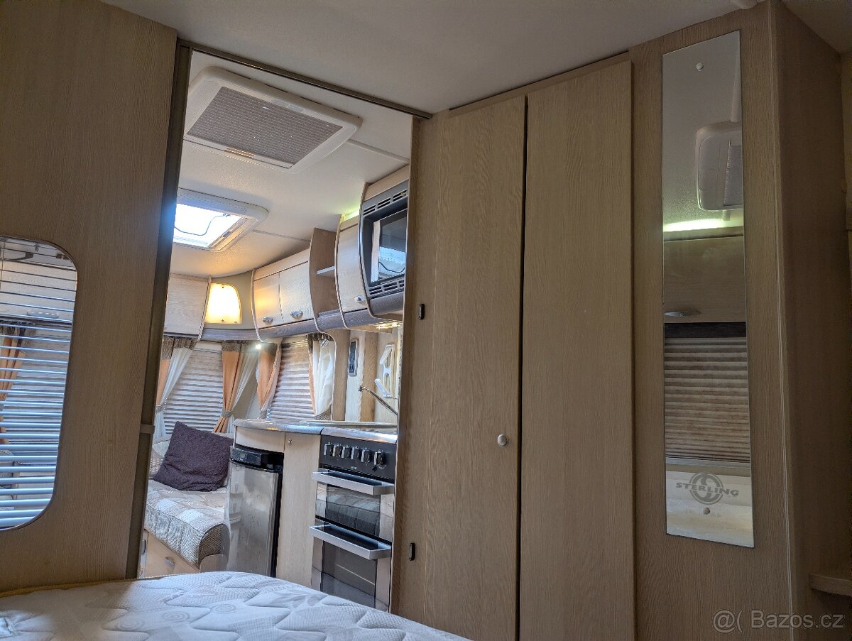 SWIFT STERLING ECCLES 90 RUBY,MOVER,VELKÁ KOUPELNA A POSTEL - 19