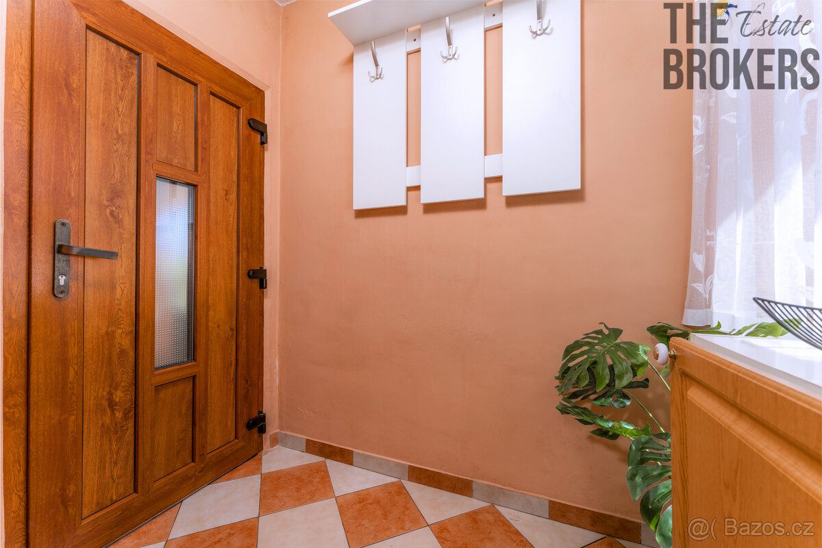 Prodej rodinného domu, celková užitná plocha 187 m², pozemek - 19