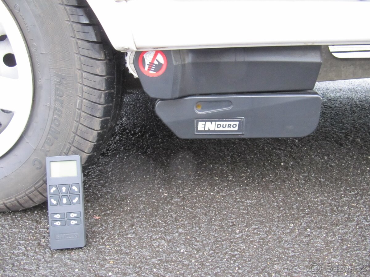 Prodám karavan Hobby 440 sf,model 2008 + mover + předstan. - 19