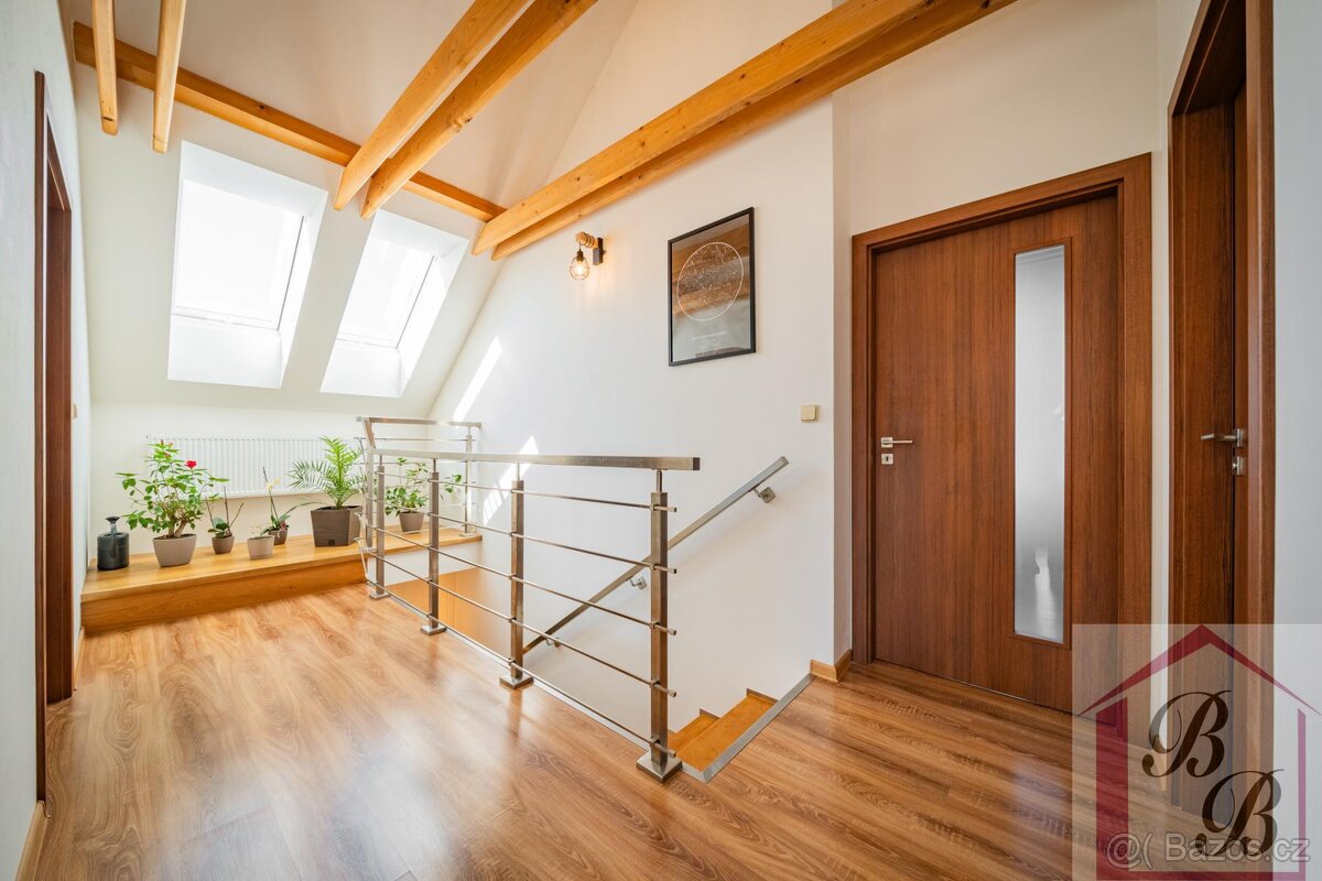 Prodej rodinného domu 6+kk se zahradou, Svijanský Újezd, okr - 19