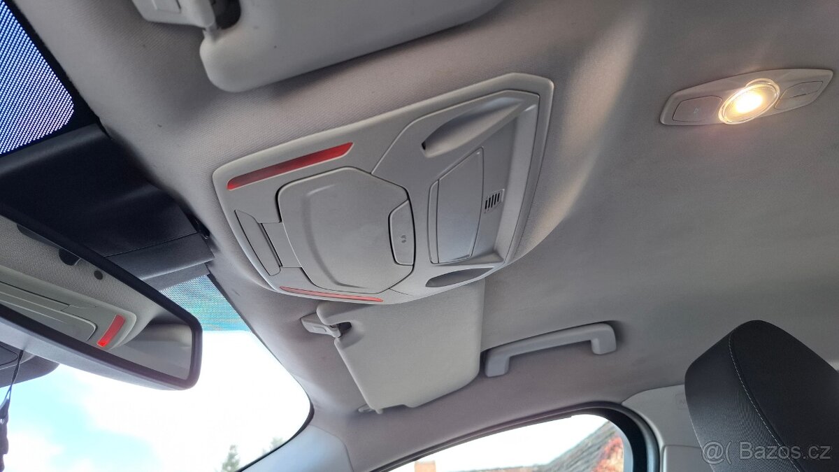 Ford Focus III Kombi 1,6 TDCi - 85kw. Nová STK - SLUŠNÝ STAV - 19