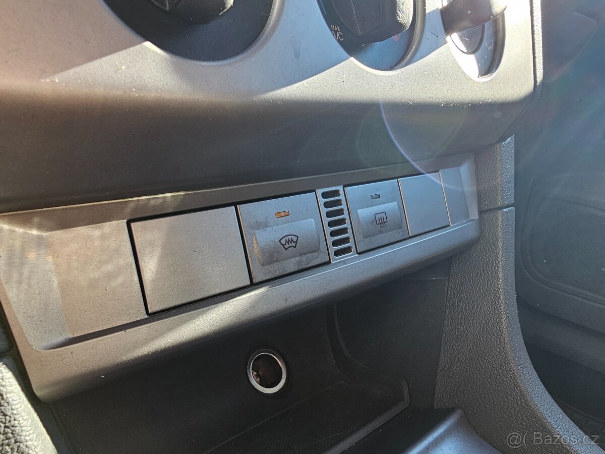 Ford Focus 1.6i 74kw, 2011, DPH - 19