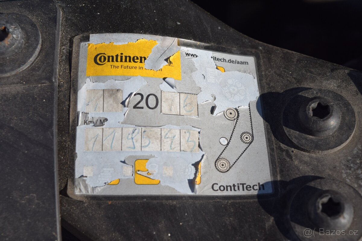 Volkswagen Golf 1.6 TDI BOHATÁ VÝBAVA NOVÁ STK PRVNÍ MAJITEL - 19