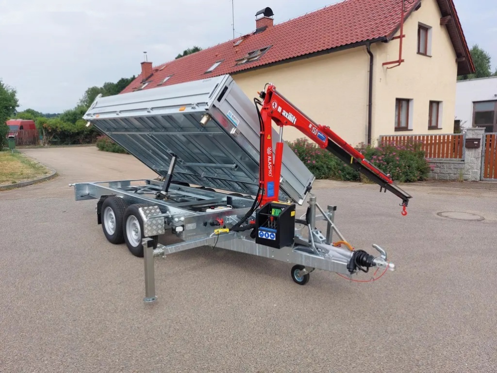 Třístranný sklápěč s rukou - 19