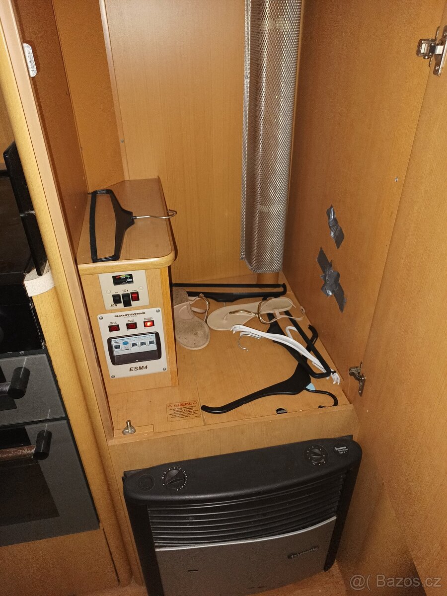 Prodám obytňák Aventura Swift 330, 2006,7místný - 19