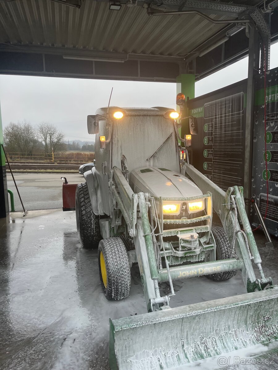 John Deere 4052 R - 19