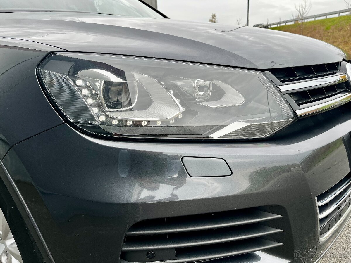 VW Touareg 3.0TDI 180kW WEBASTO Tažné VÝHŘEV Bi-Xenony NAVI - 19