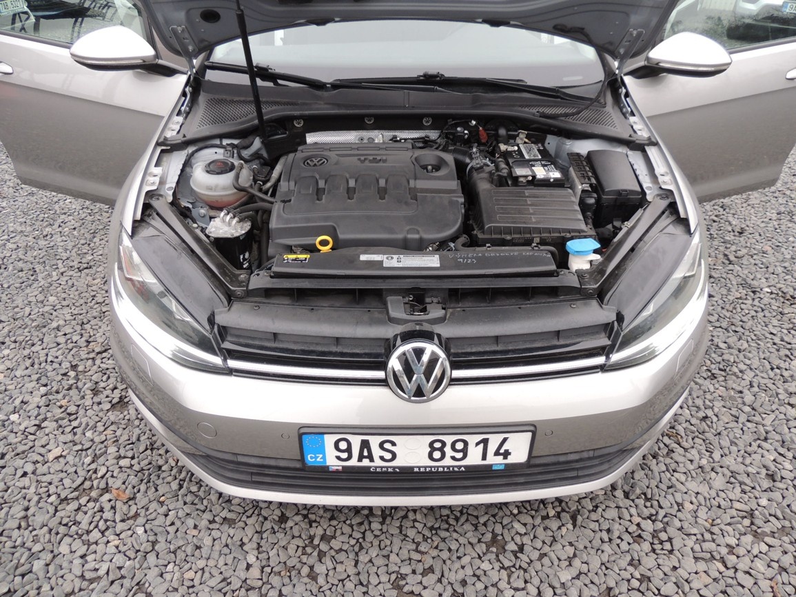 VW Golf Variant 1.6TDi,85kw,2018,2.maj.-21%DPH - 19