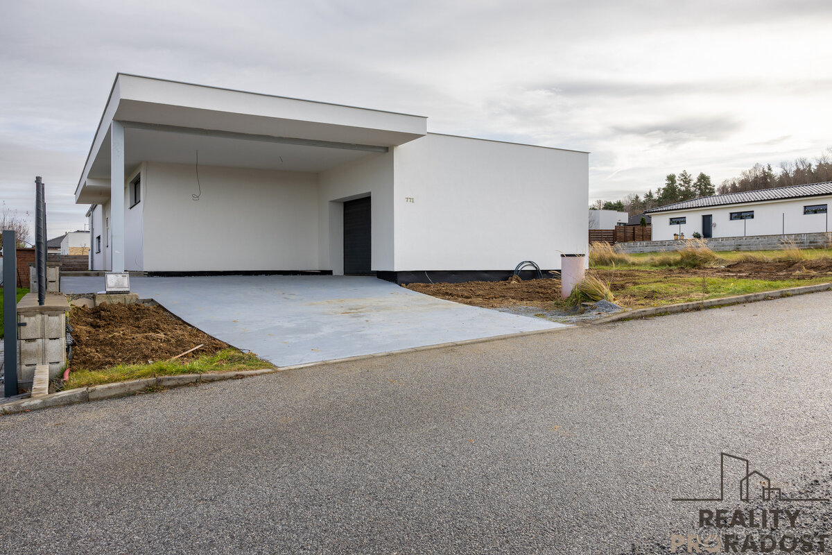 Novostavba s chytrou domácností na lukrativním místě ve Včel - 19