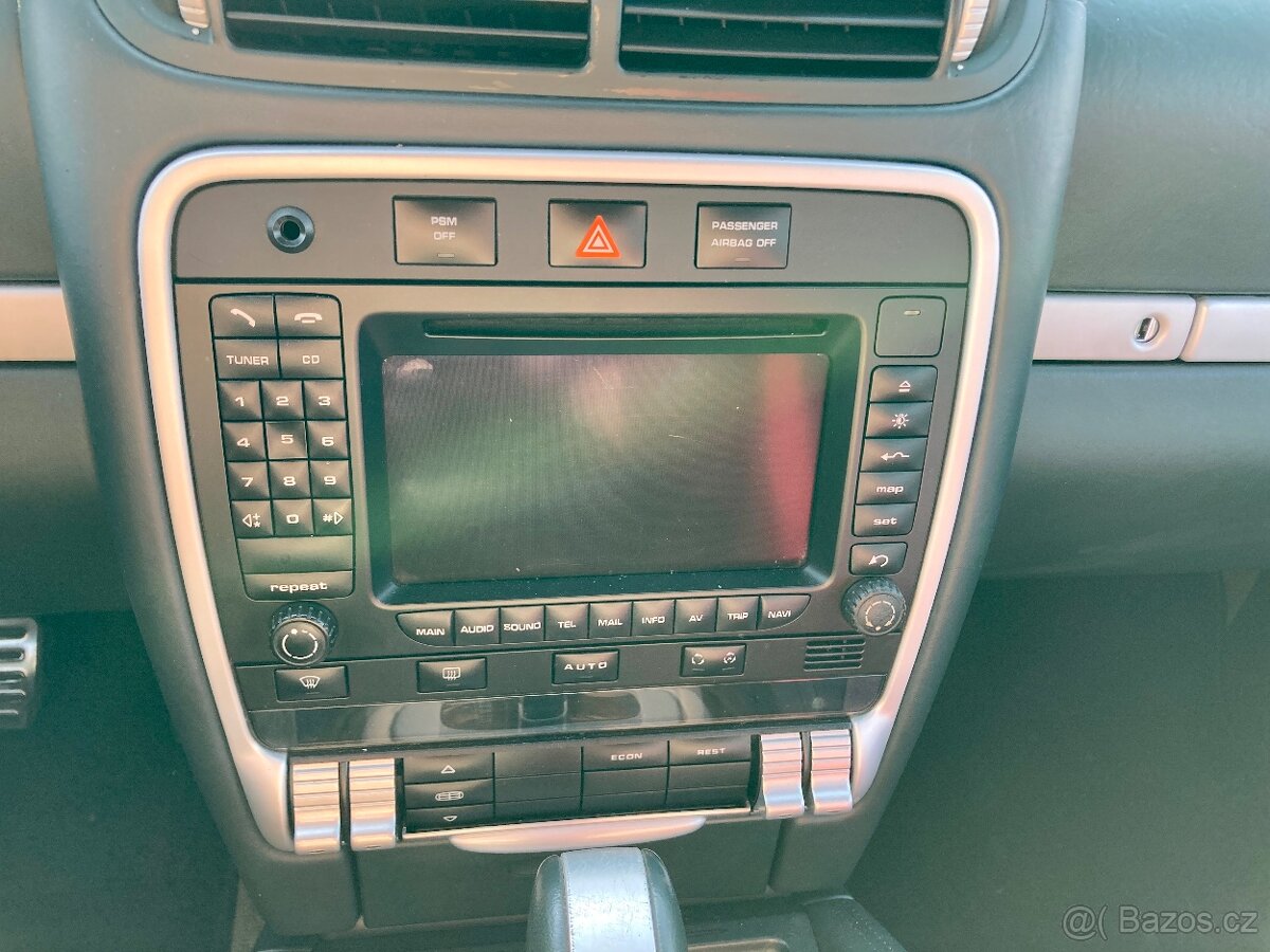 PORSCHE CAYENNE S 4,5L V8 250kW - 4x4 - Automat Nové STK - 19