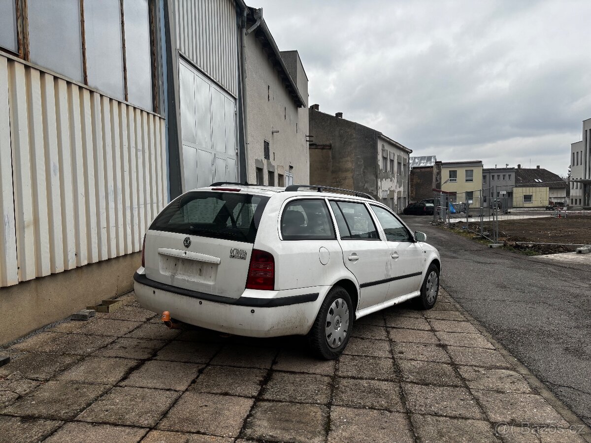 Škoda octavia 1 mix aut na díly - 19