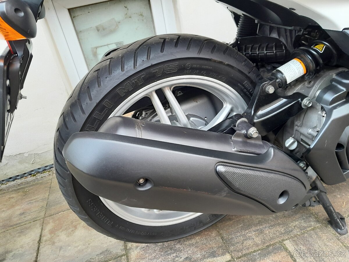 Yamaha Xenter 150, 2014, výborný stav, po servisu - 19