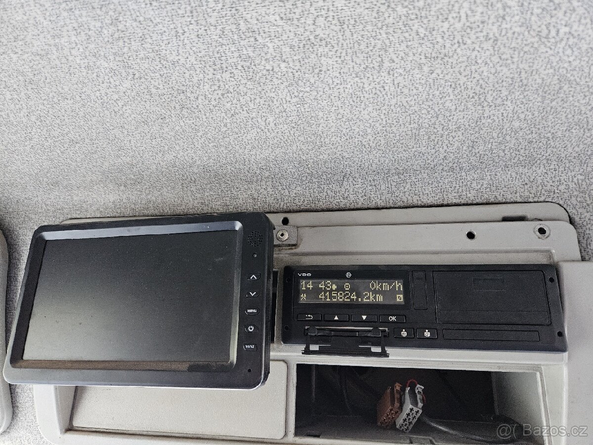 NOSIČ KONTEJNERŮ IVECO ML100E18 - 19