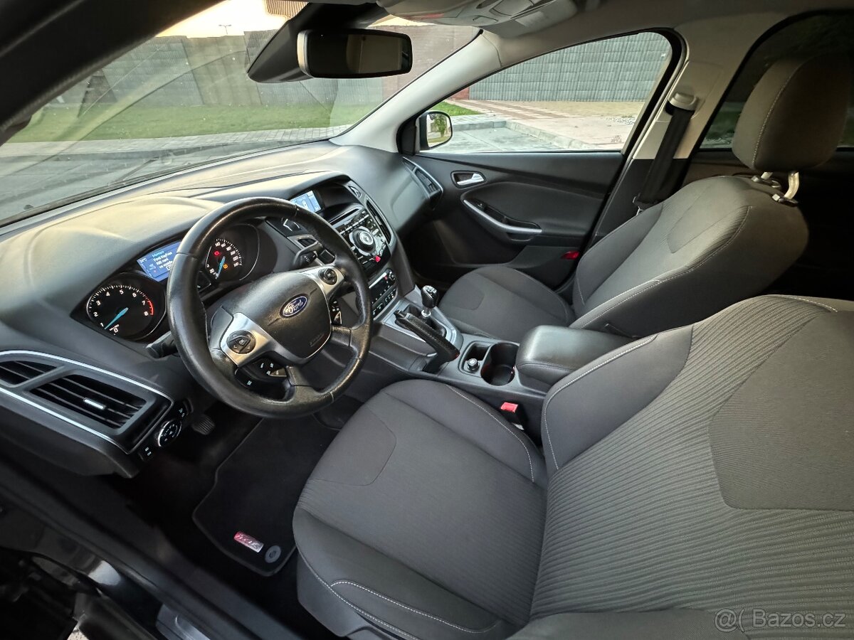 Ford Focus - 2012 - (vyhořelý) 1.6t 134KW - 170.455km - 19