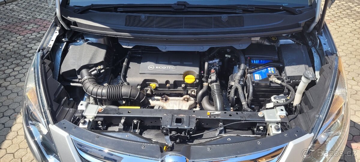 Opel Zafira 1,4i 103kW benzín Automat - 19