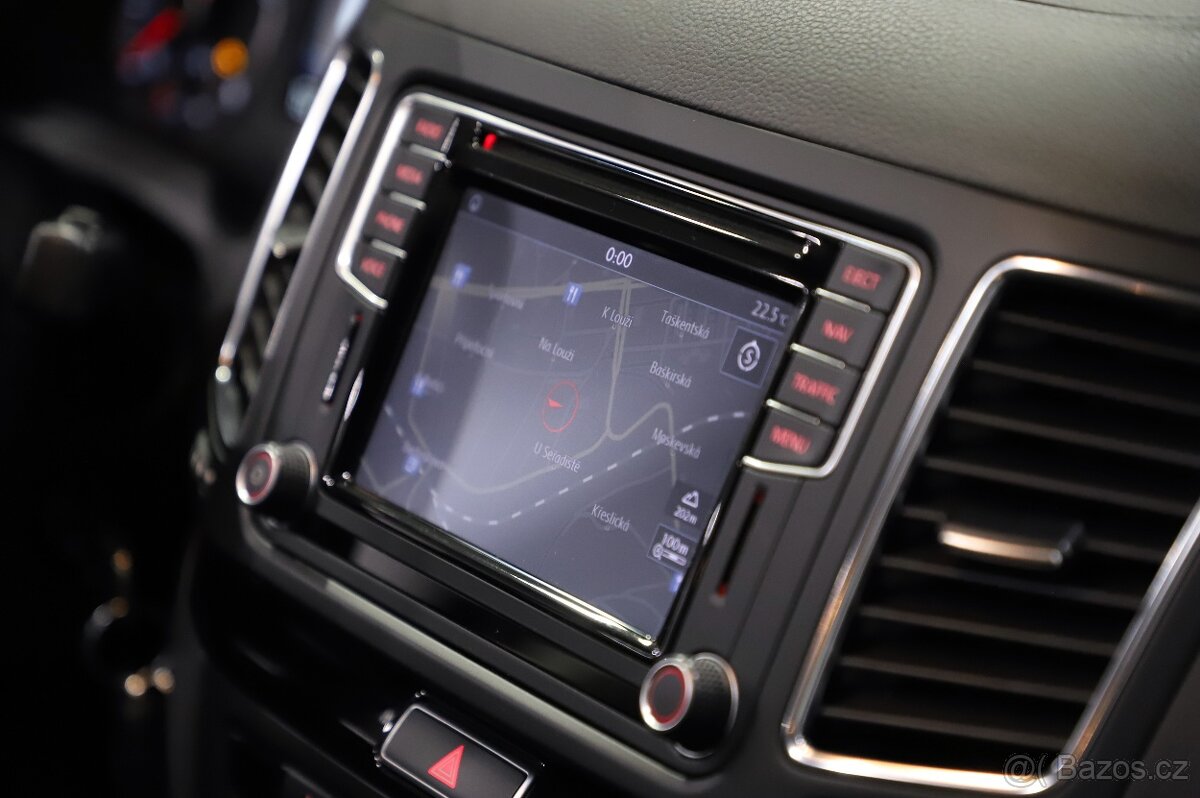 VW Sharan 1.4TSI 110kW DSG Highline - záruka Autodraft - 19