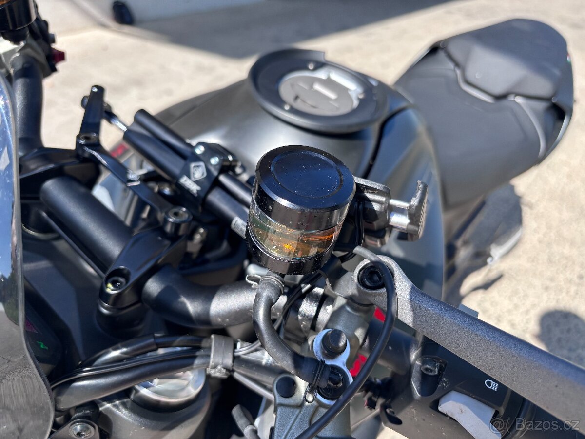 Prodám Ducati Monster 937 šedý - 2023 - 4.436 km - 19