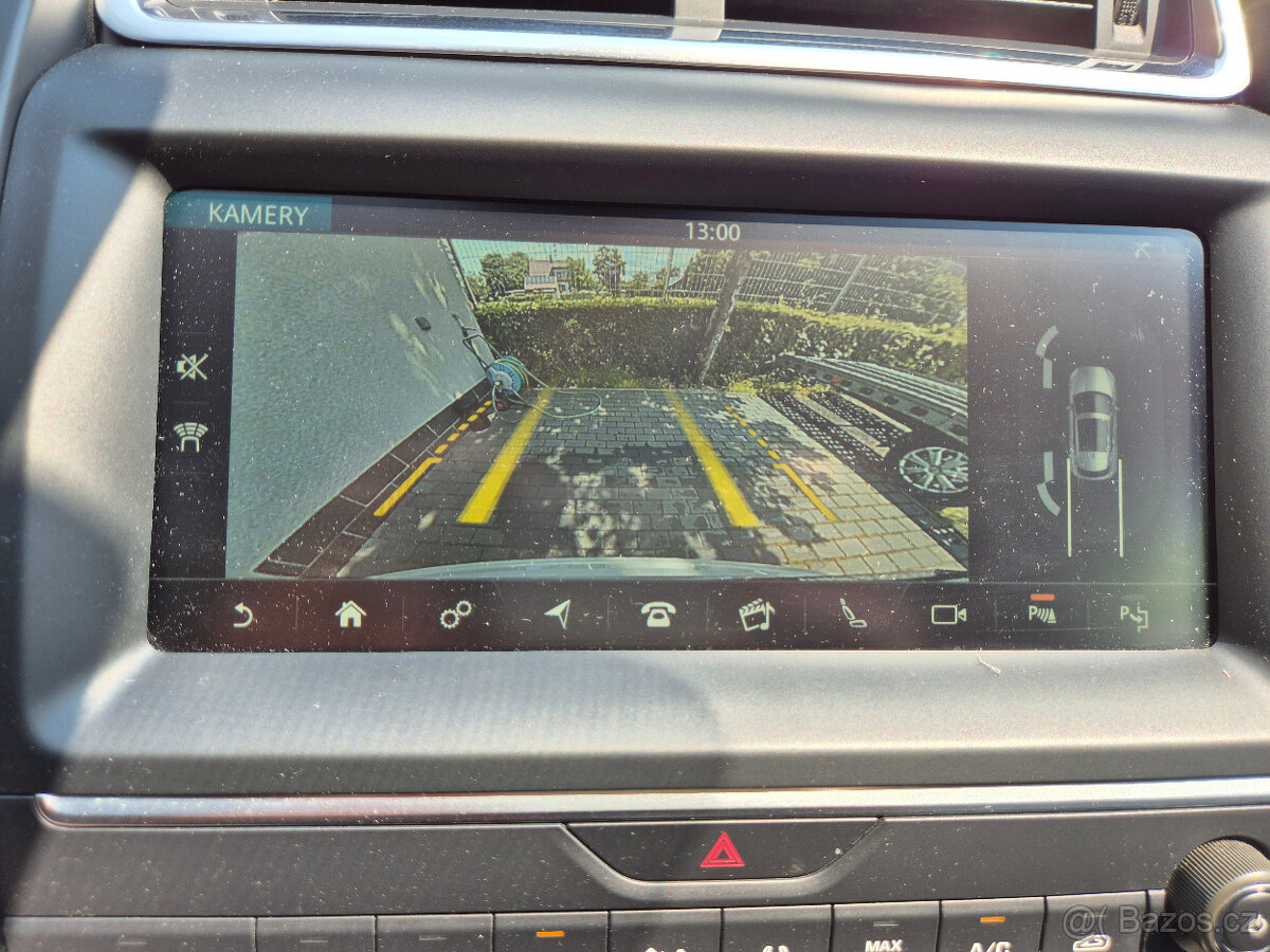 Jaguar E-Pace 2,0Ti P250 184Kw R-Dynamic Led 499.999Kč - 19