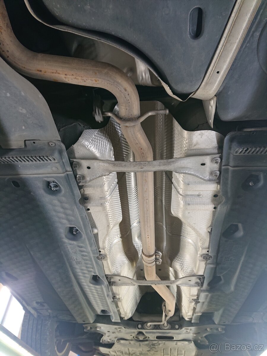 Škoda Yeti 1.6TDi,77KW,MANUÁL,NOVÉ ROZVODY,VSTŘIKY,R.V.2012 - 19