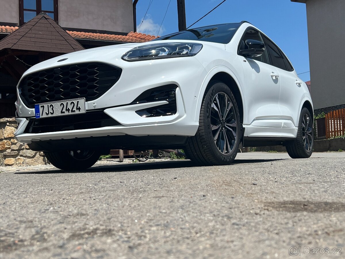 Ford Kuga ST LineX, 1,5 110kW, manuál. TOP STAV. NEBOURANÉ - 19
