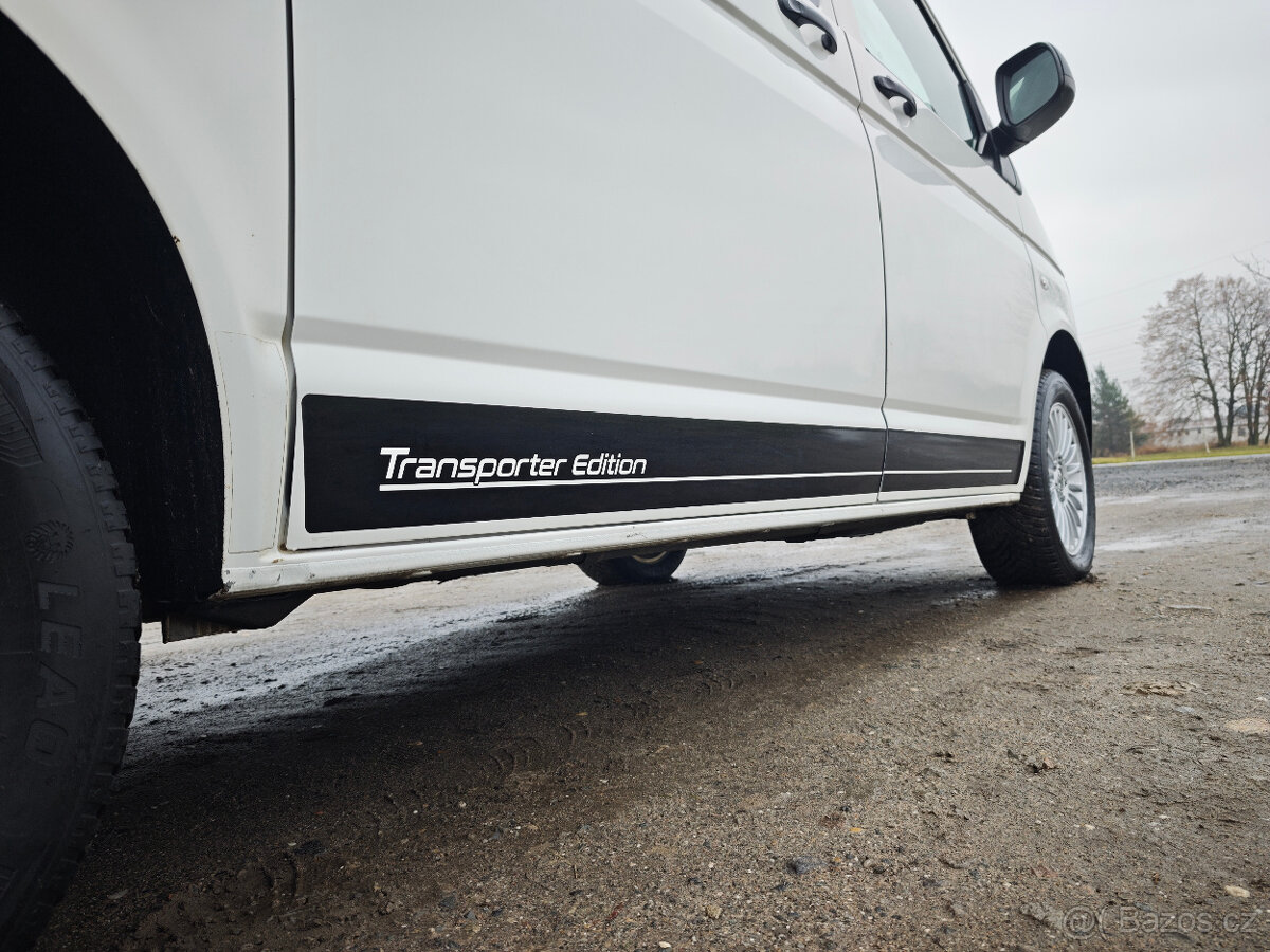 VW Transporter T5.1,2.0TDI,manuál,2014,9 míst,200xxxkm - 19