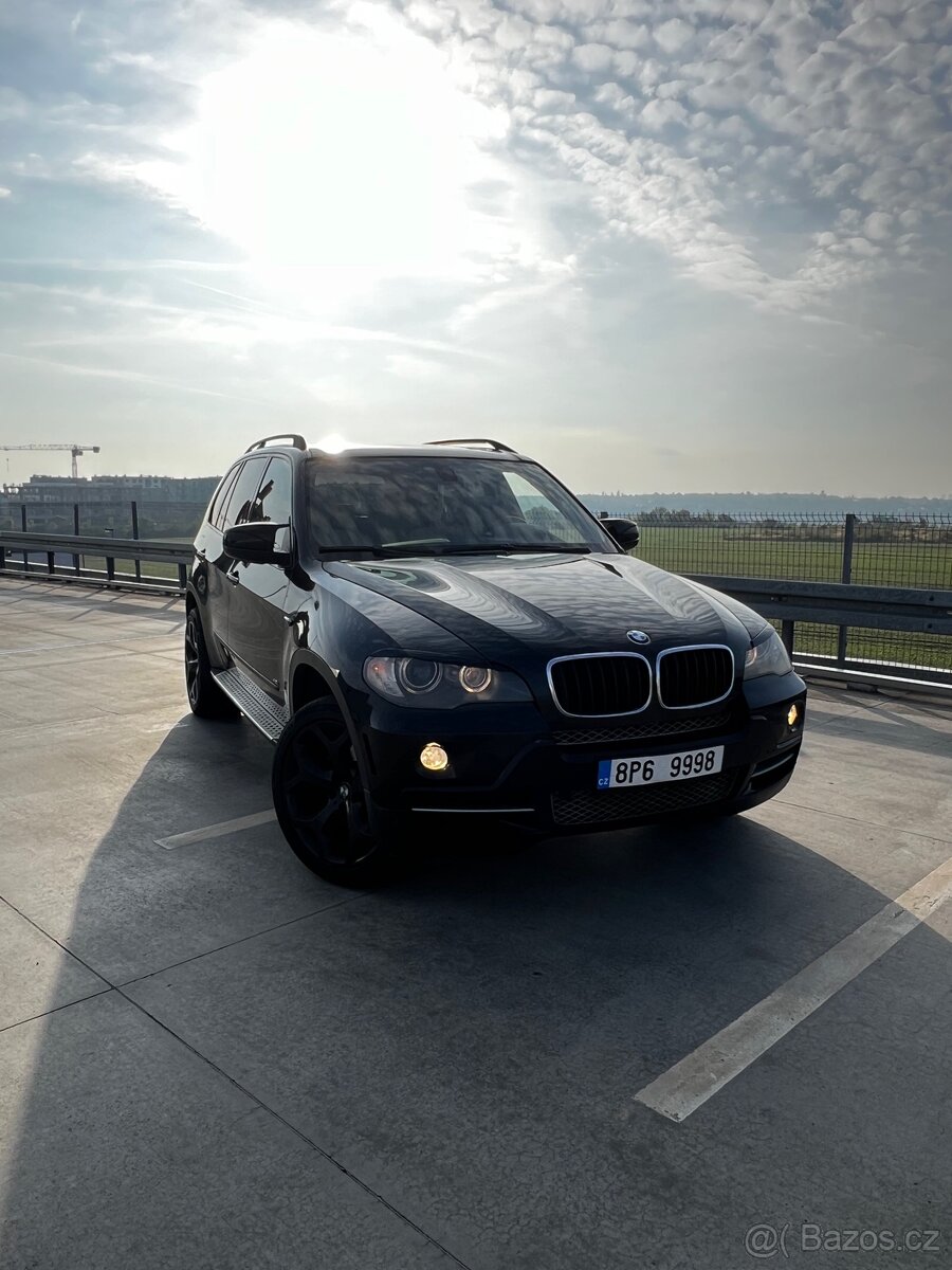 BMW X5 E70 4.8i | 2007 | MAX | 7 míst - 19