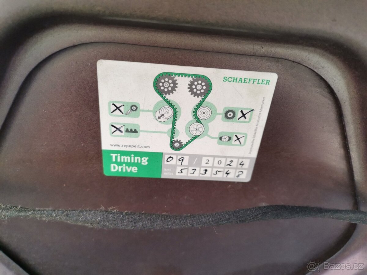 Ford Galaxy 2.2TDCi 129kw Ghia 7míst TZ - 19