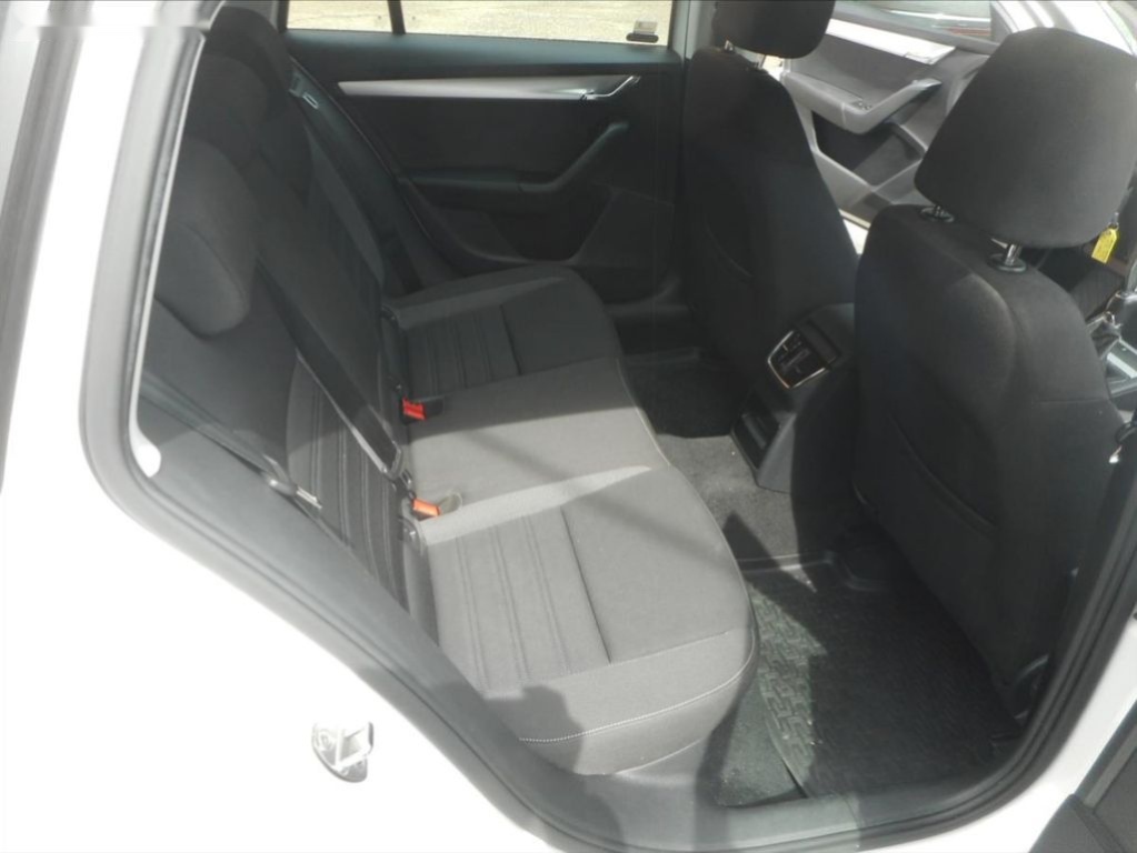 Škoda Octavia,1,6 TDi - 19