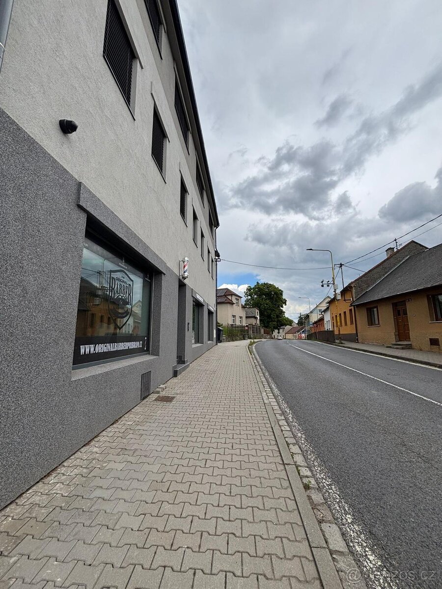 Přenechání komerčního prostoru barber shop Příbram - 19