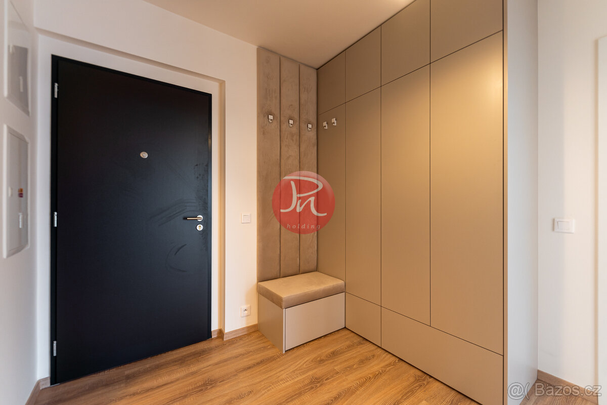 Pronájem nadstandardního bytu 4kk, s terasou 142,38m² v rezi - 19