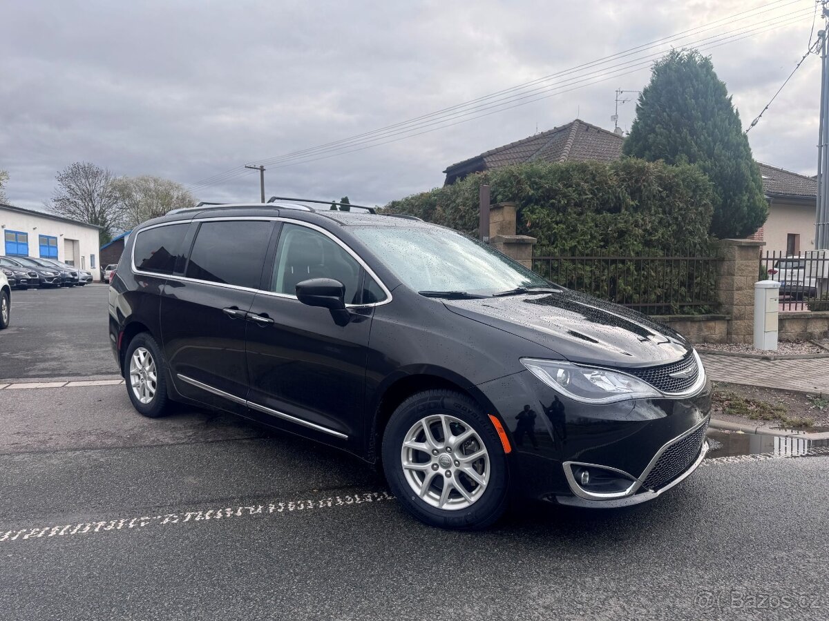 Chrysler Pacifica 3,6 Pentastar RU Kůže 2020 DPH - 19