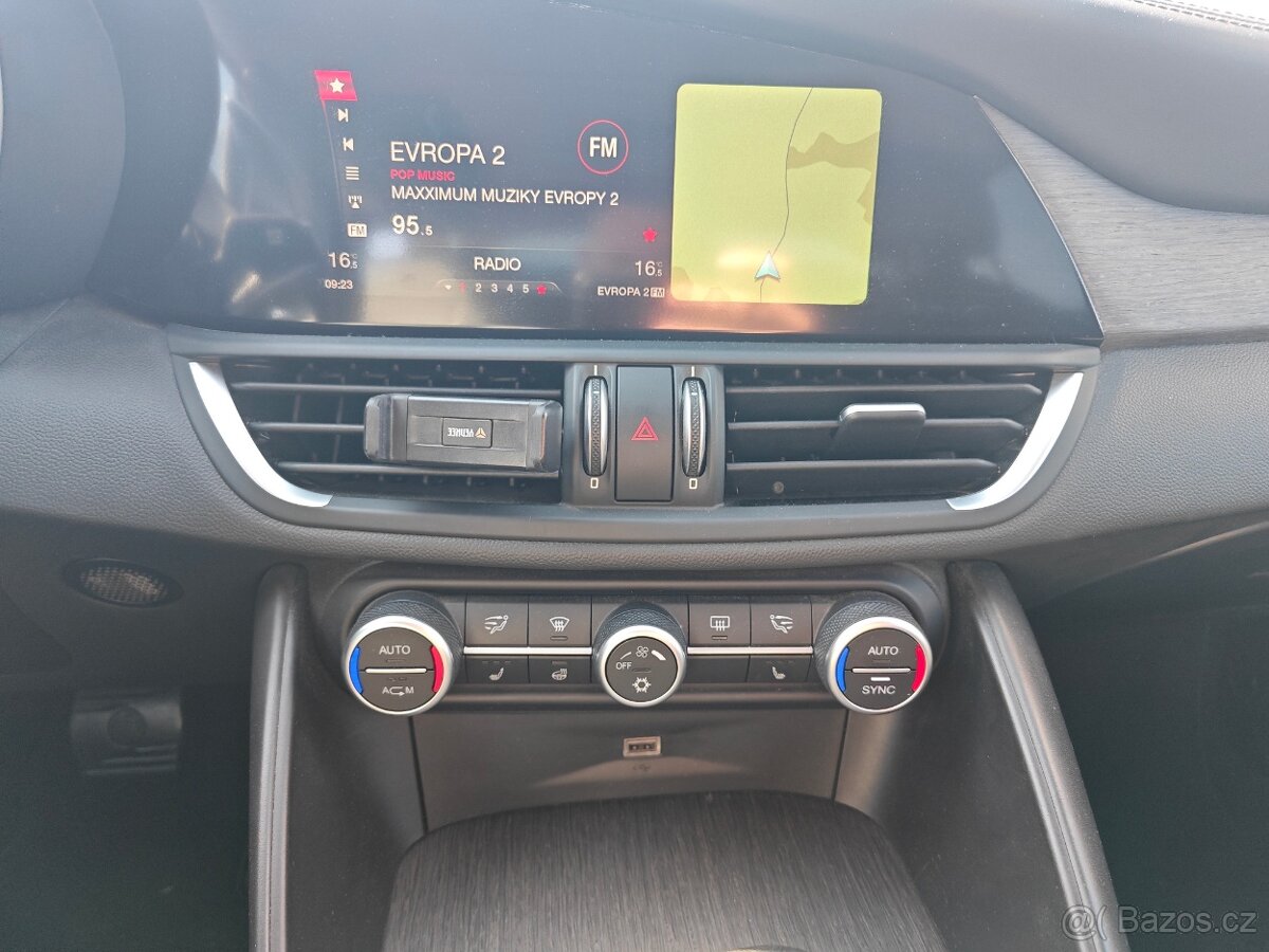 Alfa Romeo Giulia 2.2JTD-dohoda - 19