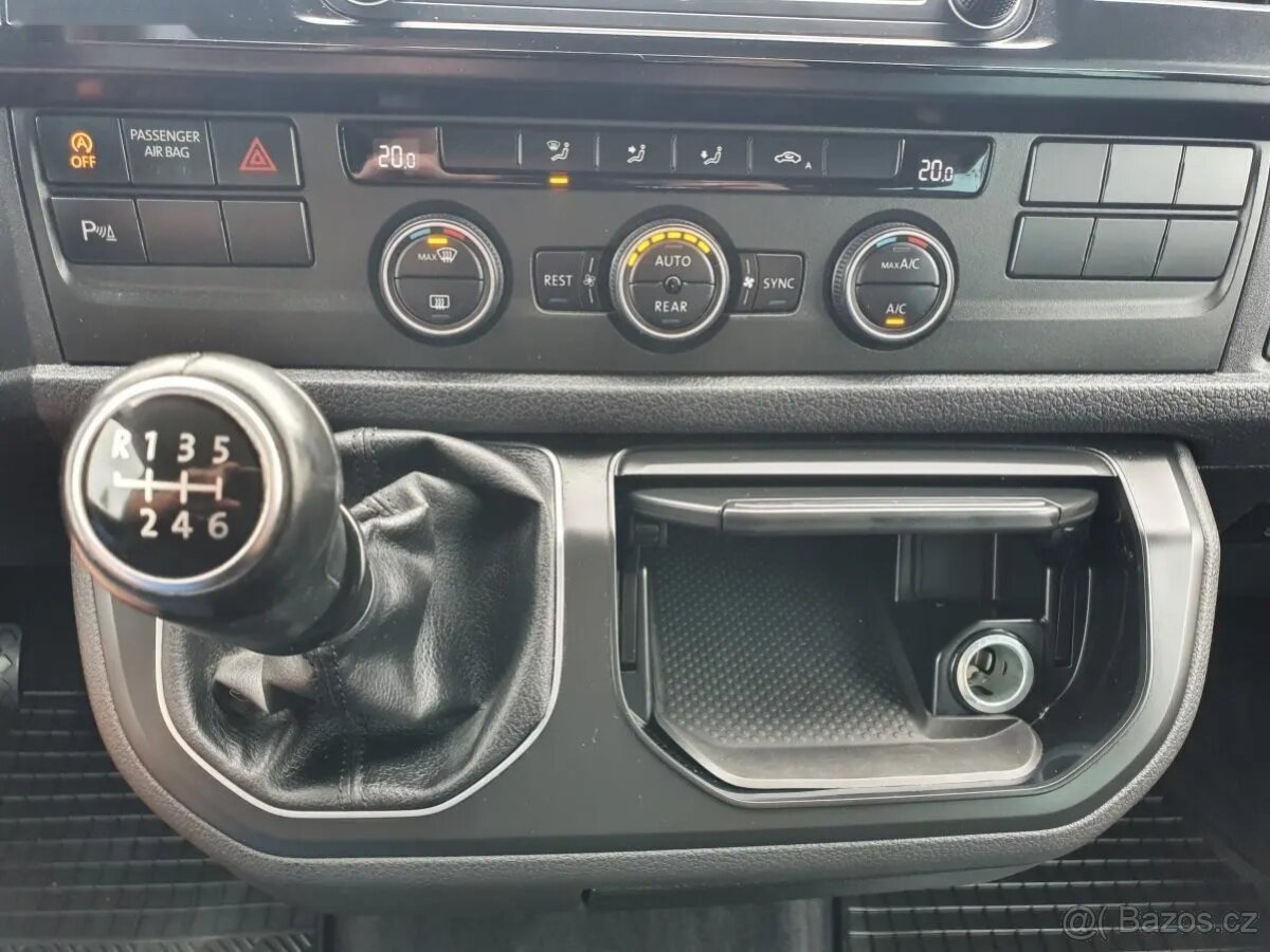 Volkswagen Multivan, SUPER STAV, 110KW, MANUAL 153K - 19