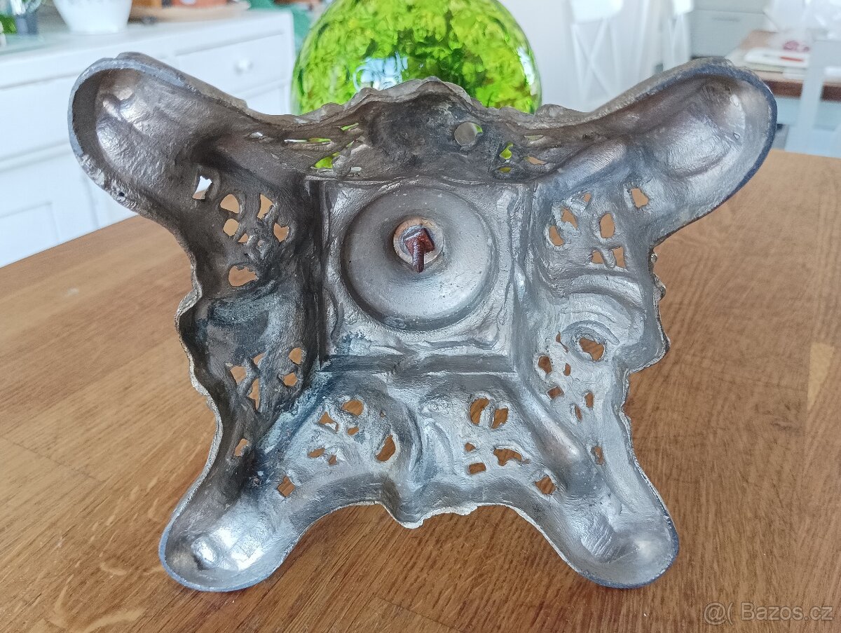 STAROŽITNÁ PETROLEJKA VE STYLU HISTORISMU(DRUHÉ ROKOKO),1900 - 19