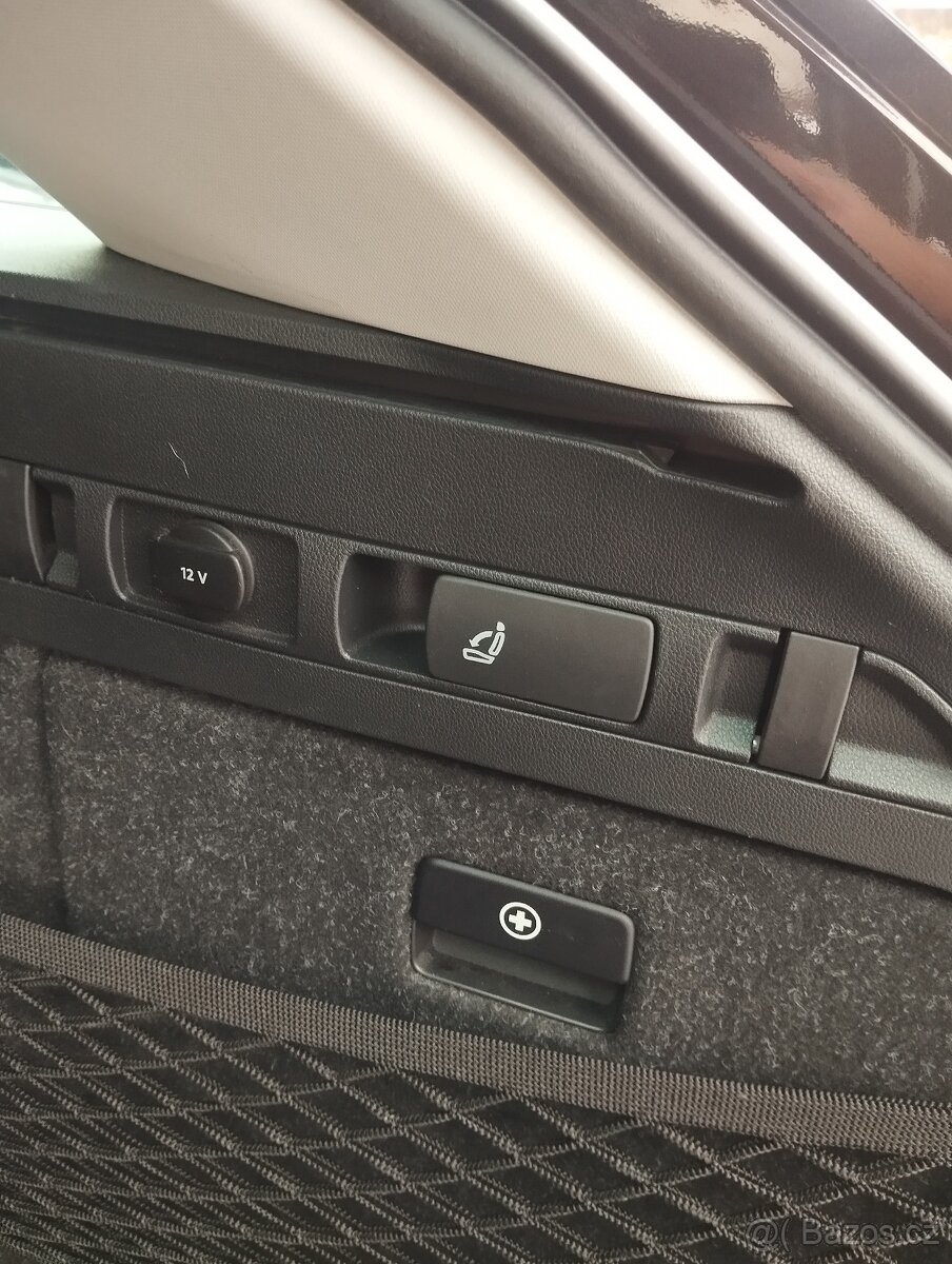 Škoda Superb 3 kombi 2.0 tdi 110kw - 19