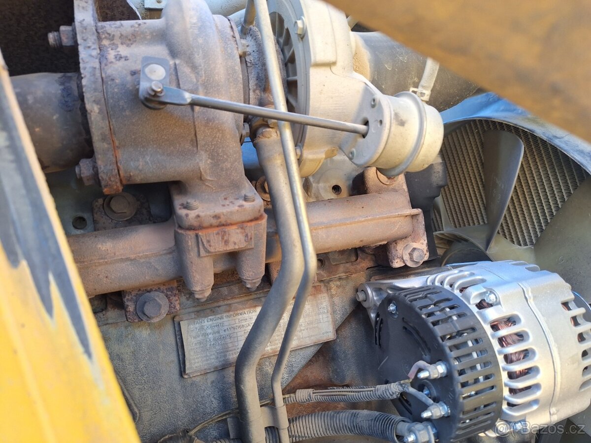 JCB 4CX 4X4 - 19