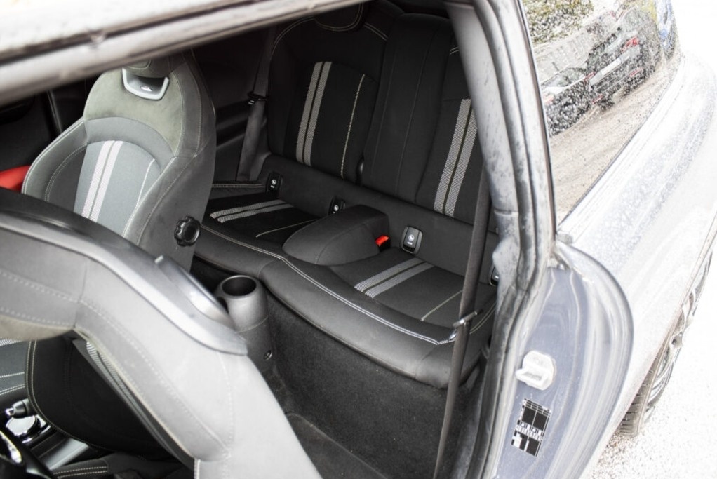 Mini John Cooper Works Dinamica/Fabric Carbon Black, (2016) - 19