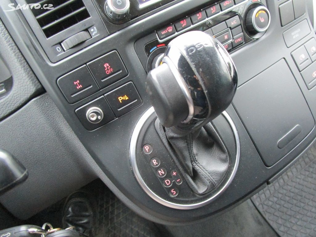Prodám Volkswagen Multivan, 2,0TDI-4x4-DSG-132KW-KOUPEN ČR - 19