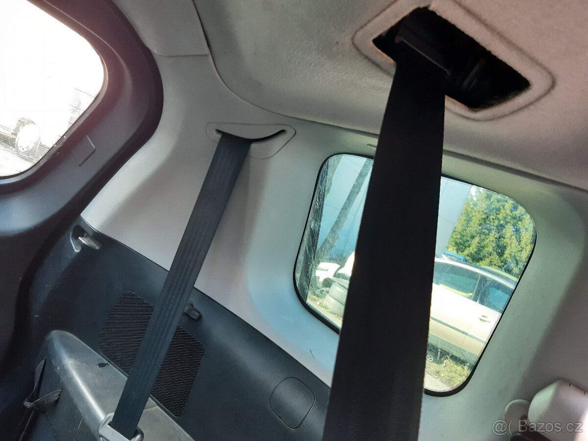 Mazda 5 2007 2,0CD 105kW 7MIST 6kvalt JEDE- DILY - 19