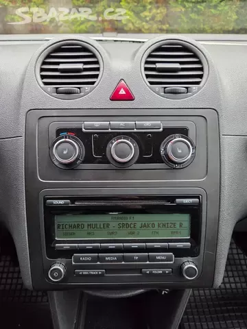 VW Caddy Maxi 1.6 TDI,Roncalli,7.míst,1.maj.serviska,tažné - 19