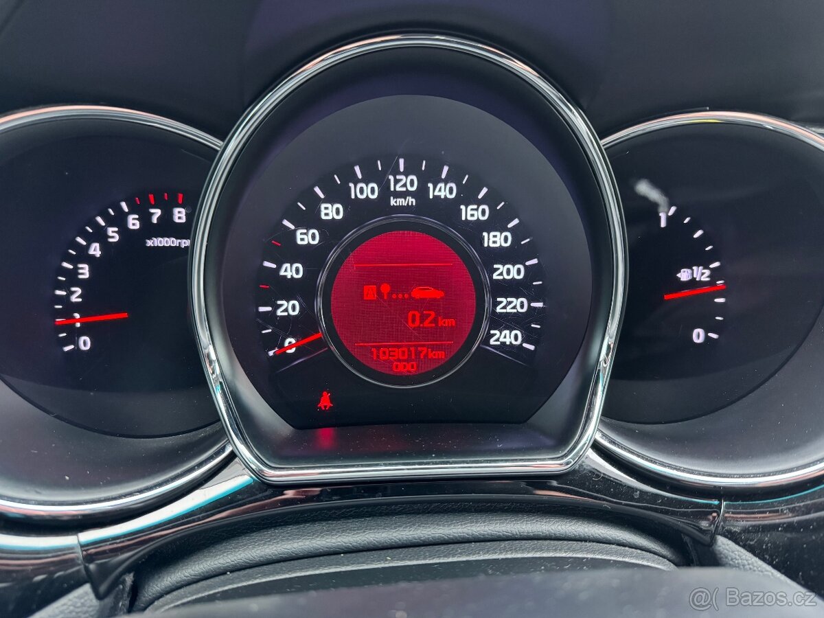 Kia Ceed kombi 1.6 GDI 99kW/135k Exclusive, ČR - 19