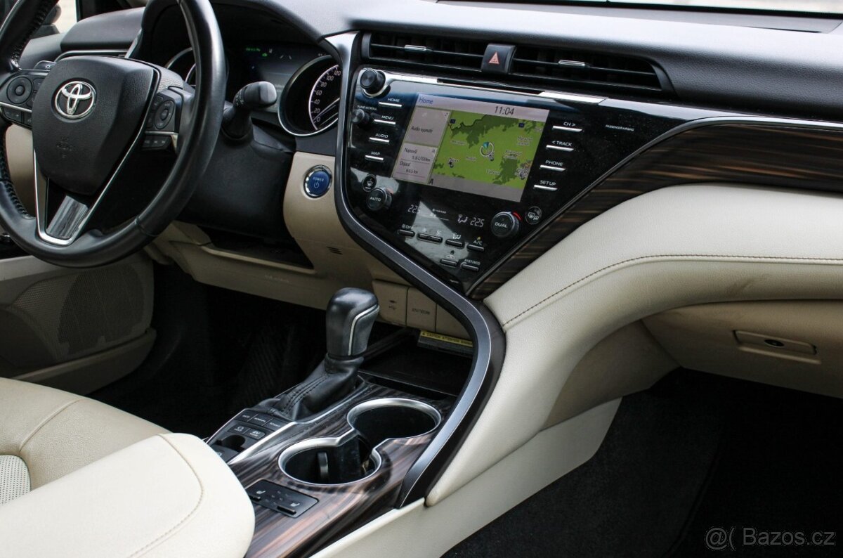 Toyota Camry 2.5 Hybrid Executive e-CVT - 19