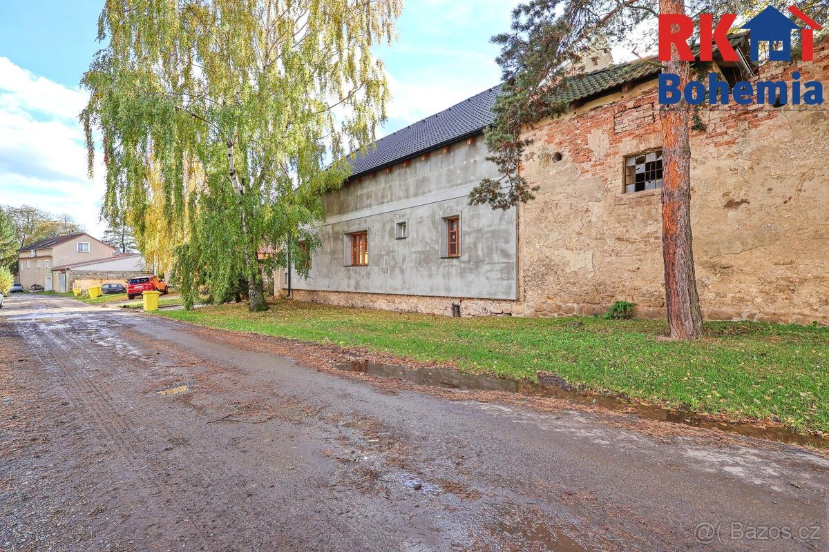 Prodej jezdeckého areálu s dlouholetou tradicí v obci Břežan - 19