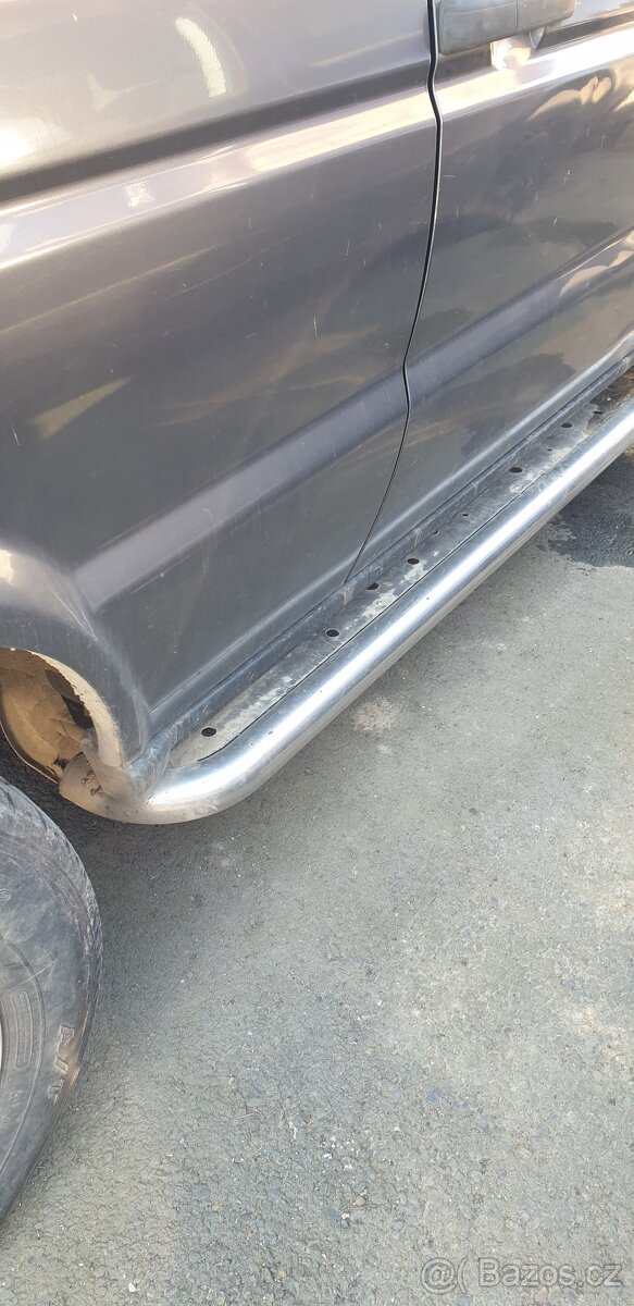 LAND ROVER DISCOVERY 2 - 19