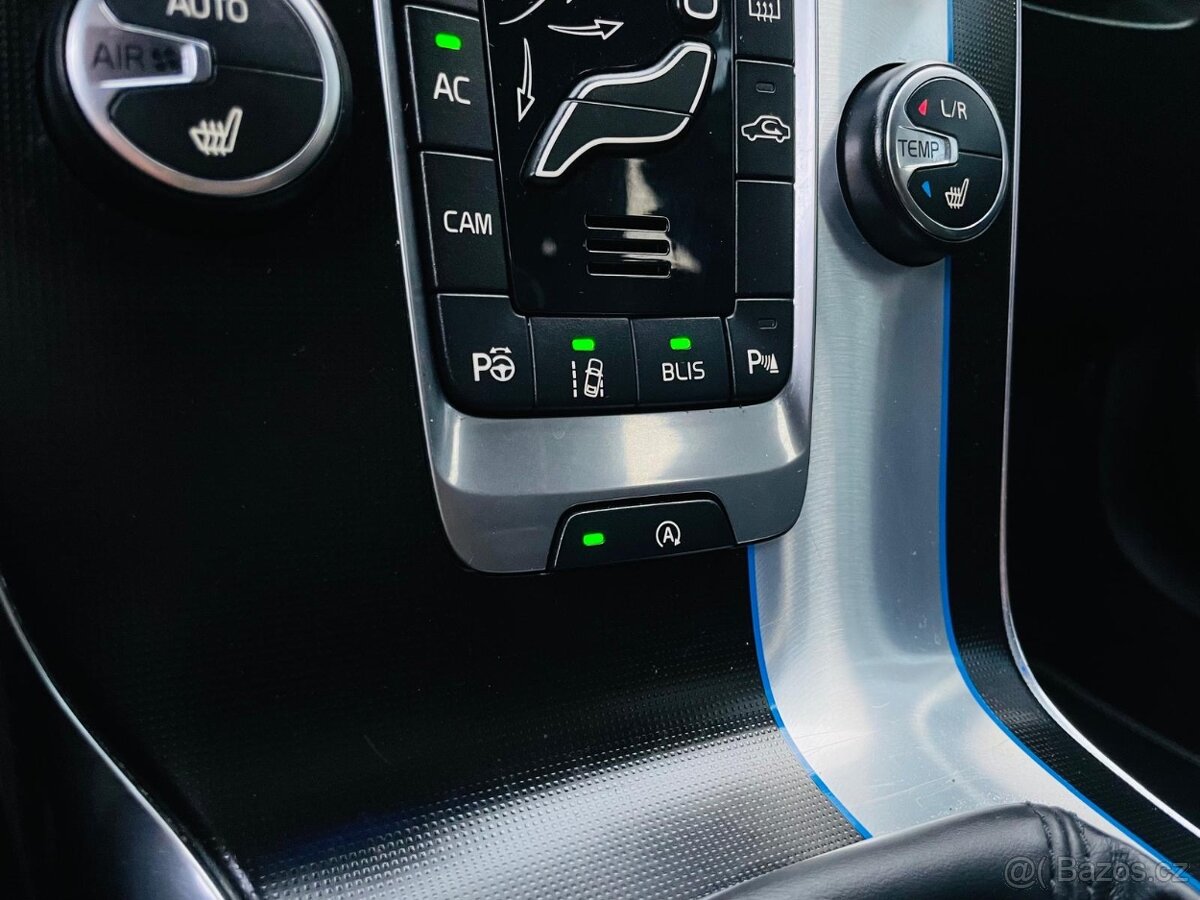 Volvo V40 1.6i T3 110KW MANUÁL R-DESIGN KAMERA SERVISKA - 19