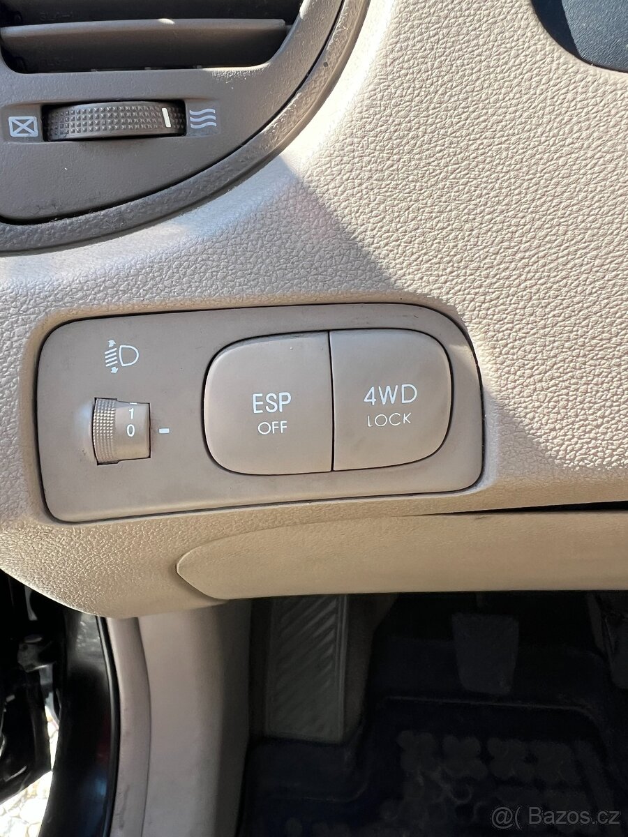 Kia Sportage 2.0 CRDi 4x4 KŮŽE DIGIKLIMA TAŽNÉ ZAŘ. - 19