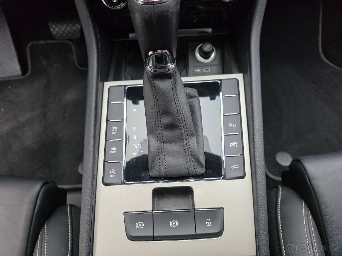 Škoda Superb, 2.0TDI 147kW L&K Matrix Webast - 19
