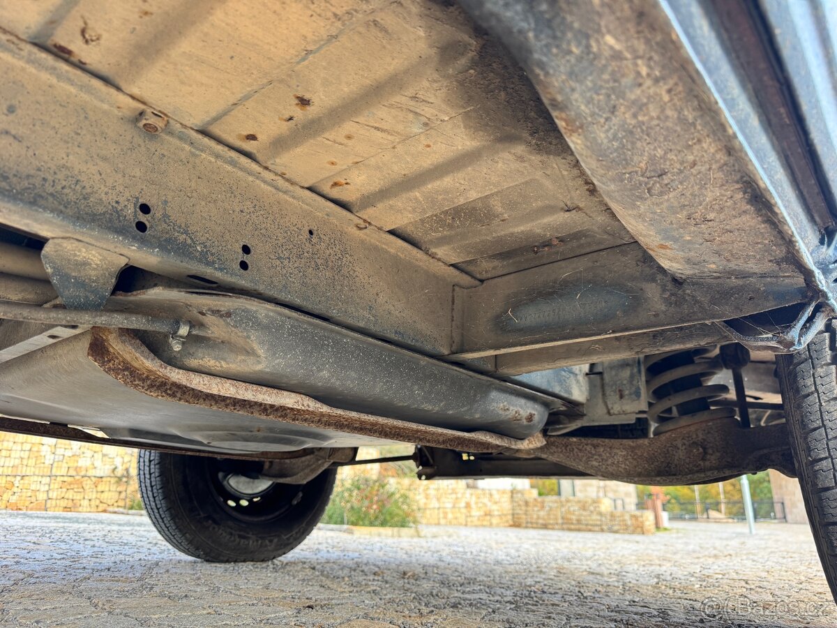 VW T3 Caravelle 1.9D 5kvalt 8 míst - 19